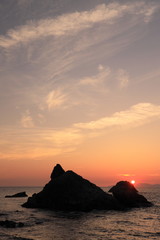 Fototapeta na wymiar 日本海に沈む太陽