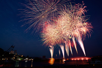 海と花火