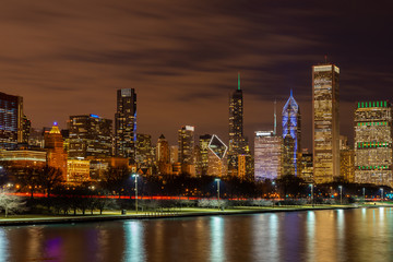 Fototapeta na wymiar Chicago downtown and Lake Michigan