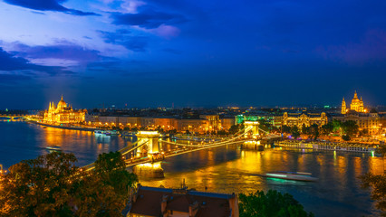 Fototapeta premium Panoramic view of Budapest by night