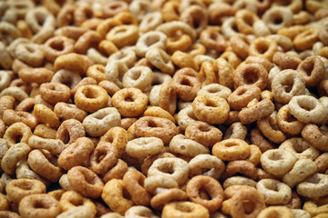 Multigrain hoop breakfast cereal