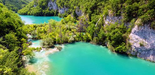 plitvice lakes in Croatia, turquoise lakes and forest © M.studio