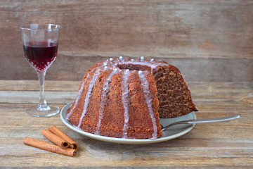 Rotweinkuchen mit Zimt