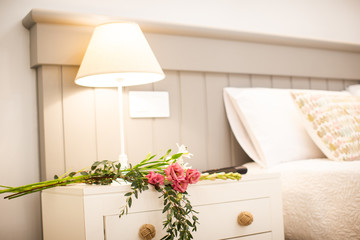 indoor deco ideas for hotel bedrooms