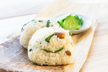 山菜おこわのおにぎり