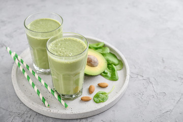 Green smoothie with spinach or avocado