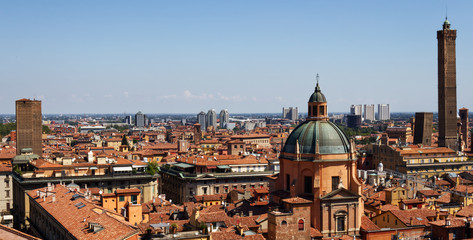 Fototapeta na wymiar Panoramic view of the old medieval town center of Bologna. Cityscape from the panoramic terrace of San Petronio. Bologna, Emilia-Romagna, Italy.