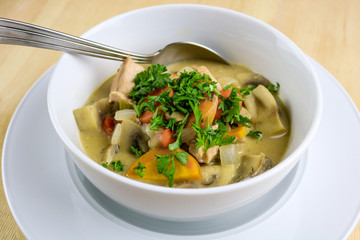 Creamy Salmon & Mushroom Soup 