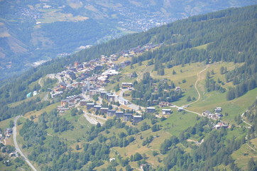 Naklejka premium Vue aérienne Plan Peisey Peisey-Nancroix