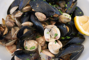 Mussels and clams with lemon, garlic and parsley