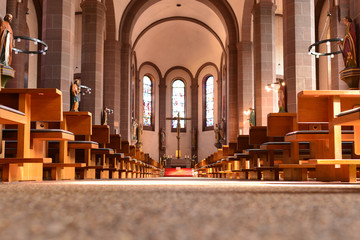 Innenansicht Cyriakuskirche in Oberkirch Ortenaukreis / Baden-Württemberg