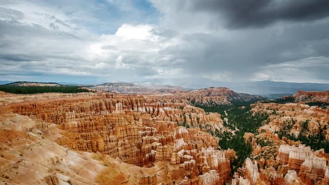 The incredible rock formations at Bryce Canyon National Park. Time Lapse.