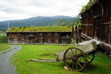 Obraz premium Cart and barn