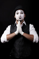 mime shows theatrical emotions