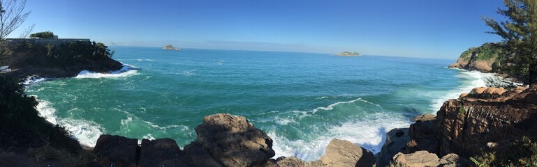 sea and rocks