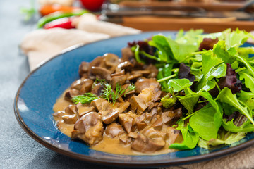 Beef kidneys with Madeira sauce