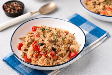 Fried rice with tomato and mushroom