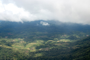 Naklejka premium Widok z góry na góry. doi ma muang sam muen, umphang, Tak, Tajlandia 5