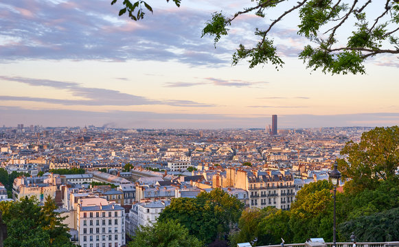 Panoramic view of Paris early in the morning at sunrise / Picture taken at Montmartre