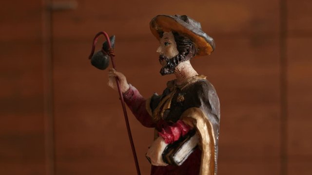 way of saint james, camino de santiago symbol, figurine, statue rotating