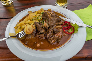 Lammleber Tiroler Art mit Bratkartoffeln