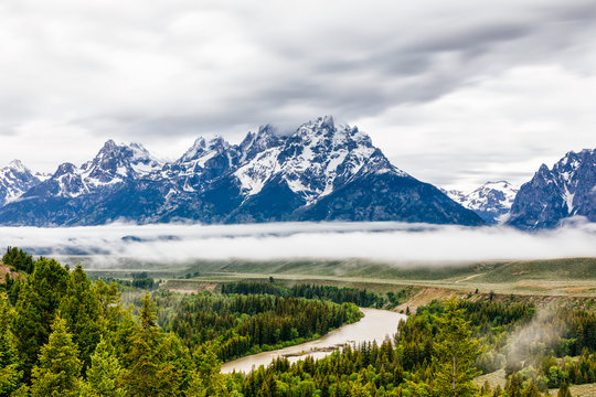 Dawn landscape, Snake River and Teton Range photographed from the Snake River Overlook in Jackson Hole, Wyoming, USA