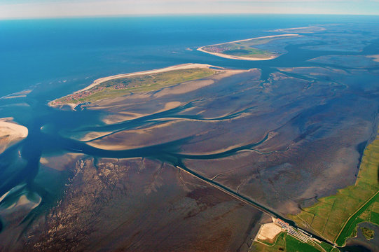 Von Nessmersiel zur Insel Baltrum durch das Wattenmeer