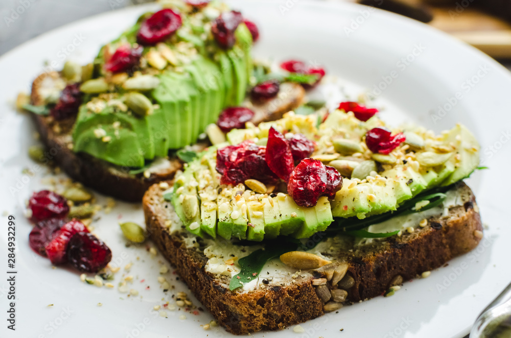 Poster Healthy avocado toasts