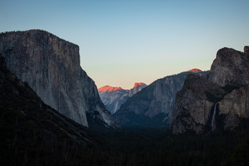 Fototapeta na wymiar Yosemites last light