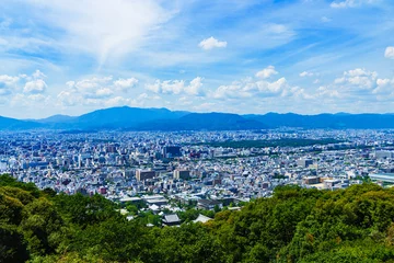 Tafelkleed [日本の観光イメージ] 夏の青空の下，京都市街を東山から一望するシーン © show999