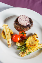 steak with grilled vegetables