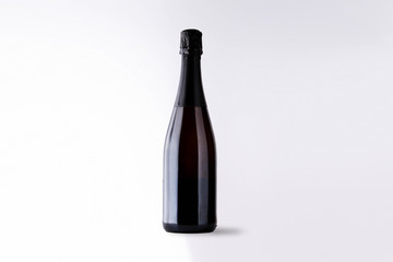 Botella de champagne fondo gris