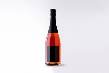 Botella de champagne con fondo gris