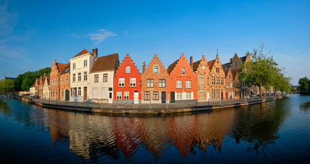 Obraz premium Canal and old houses. Bruges Brugge , Belgium