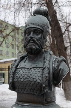 Bust of Grand Duke Oleg on the Avenue of the rulers of Russia in Moscow