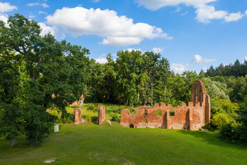 Fototapeta na wymiar Ruine eines Klosters im Ort Boitzenburg in der Uckermark