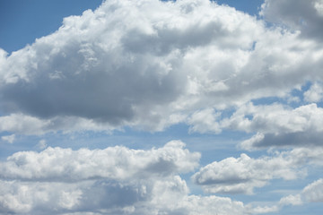 Fototapeta na wymiar Blue sky and white clouds