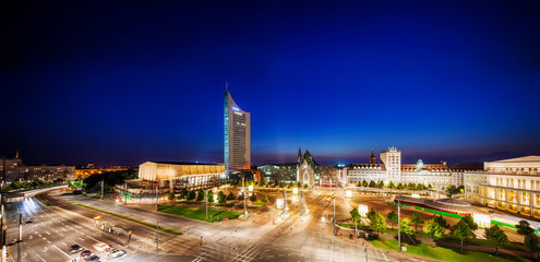 Leipzig City bei Nacht mit Gewandhaus, Augustusplatz, Uni und Oper