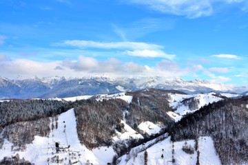 Fototapeta na wymiar landscape with Bucegi mountains in winter