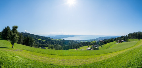 Fototapeta na wymiar Panorama über dem Bodensee