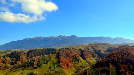 Fototapeta na wymiar the peaks of the Bucegi mountains