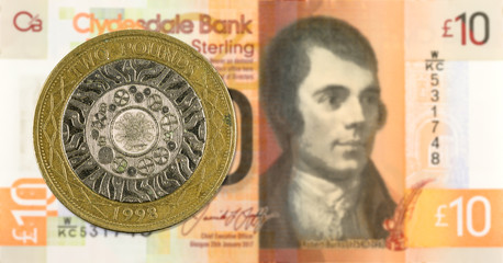 2 Pounds coin against 10 Pounds Sterling note issued by Clydesdale Bank PLC reverse
