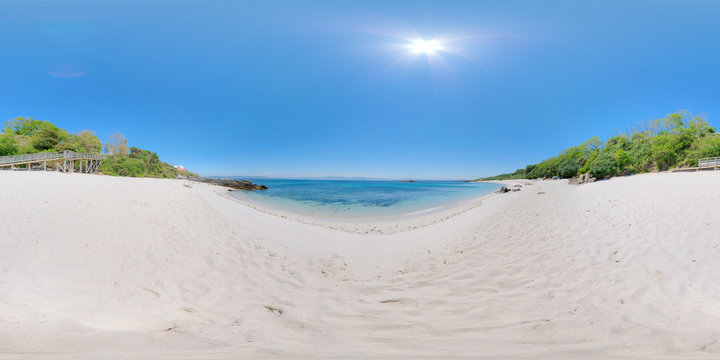 360 image of a crystal clear beach on the island of Ons