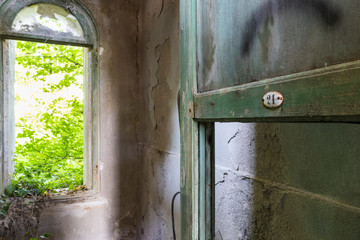 Urban exploration in an abandoned villa