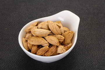 Unpeeled Almonds nuts