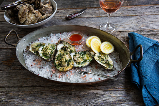 Oysters on ice