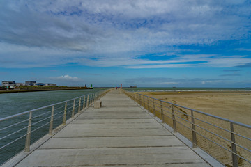 Fototapeta na wymiar View to the long Pier in Boulogne-sur-Mer