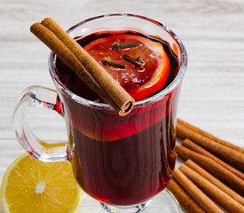 Mulled wine glintwine served in glasses for christmas table