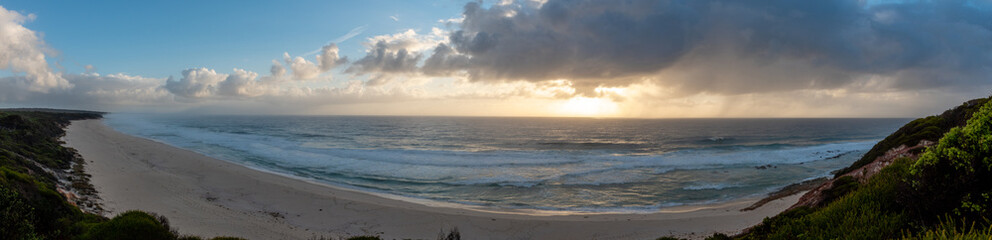 Fototapeta na wymiar Panoramic view of Terrace Beach