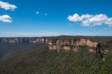 Lush and dense foliage across the vast region of the Blue Mountains on a cloudy and hazy day